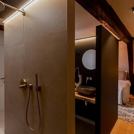 Homestay Luxury In Historic ! Antwerp